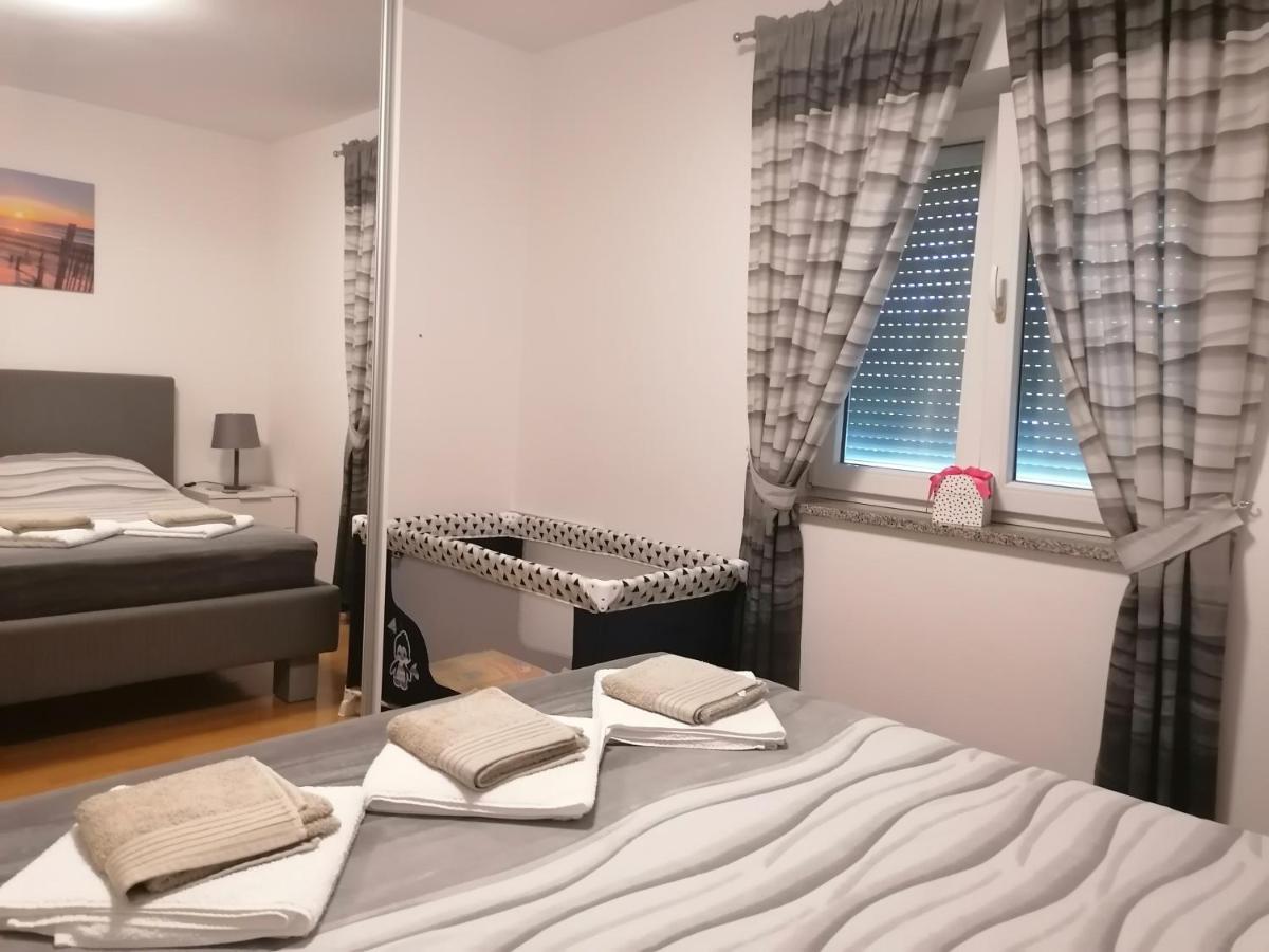 Apartment Suncica Pula Eksteriør billede